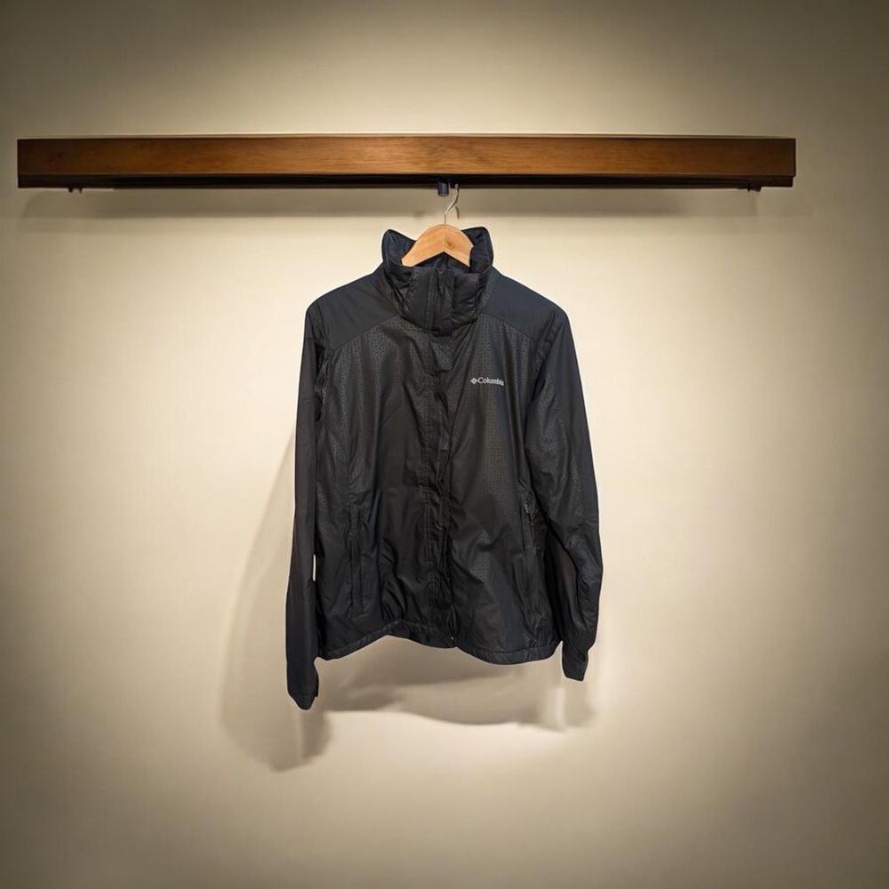 Columbia Women’s Black Windbreaker